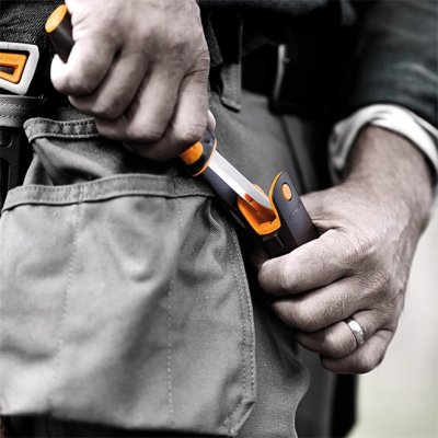 Universalkniv med skärpare