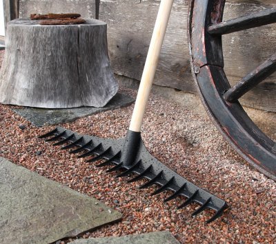 Rake Anläggningskratta Svart