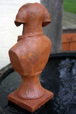 Hund Byst Järn Rost 15x29cm