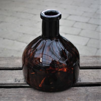 Vas / Flaska Jane Brun